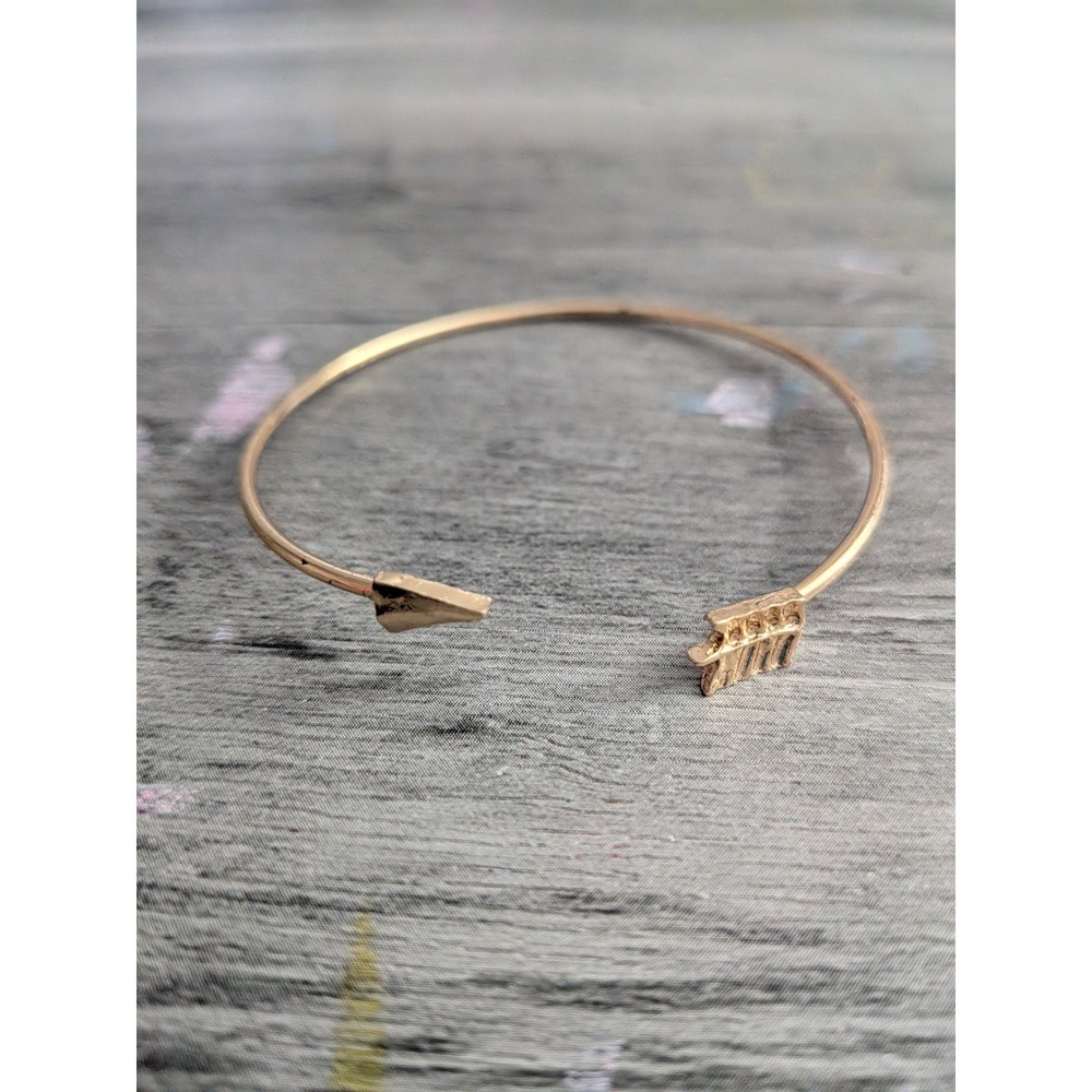 Gold Tone Arrow and Love Knot Cuff Bracelet Set Minimalist Stacking Bangles